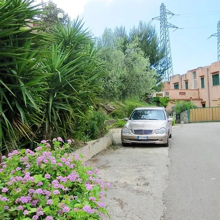 With One Bedroom In Atrigna With Wonderful Sea View And Furnished Terrace 2 Km From The Beach Apartmán San Nicola Arcella