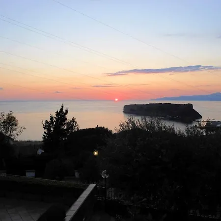 Apartmán With One Bedroom In Atrigna With Wonderful Sea View And Furnished Terrace 2 Km From The Beach San Nicola Arcella